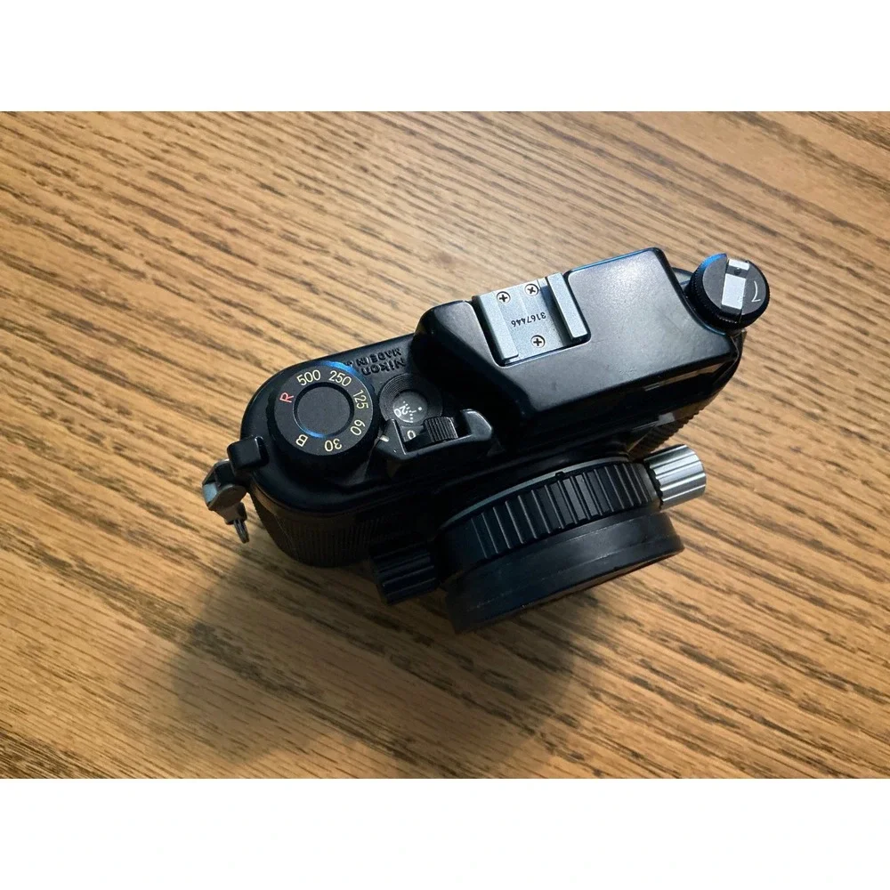 Nikon Nikonos III 35mm Underwater Film Camera with Nikkor 35mm f2.5 Lens Black